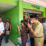 Presiden Republik Indonesia Joko Widodo Mengunjungi Pasar Tanjung Brebes